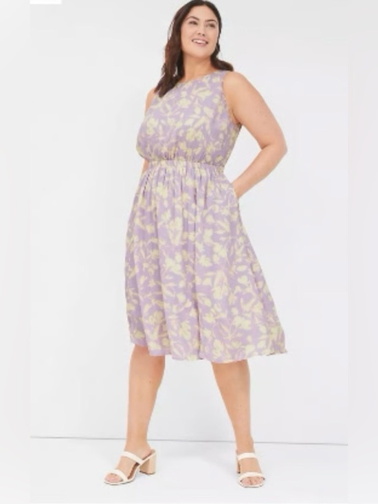 Lane Bryant Dresses & Skirts - Lane Bryant Crew Neck Fit And Flare Lavender And Cream Floral Dress